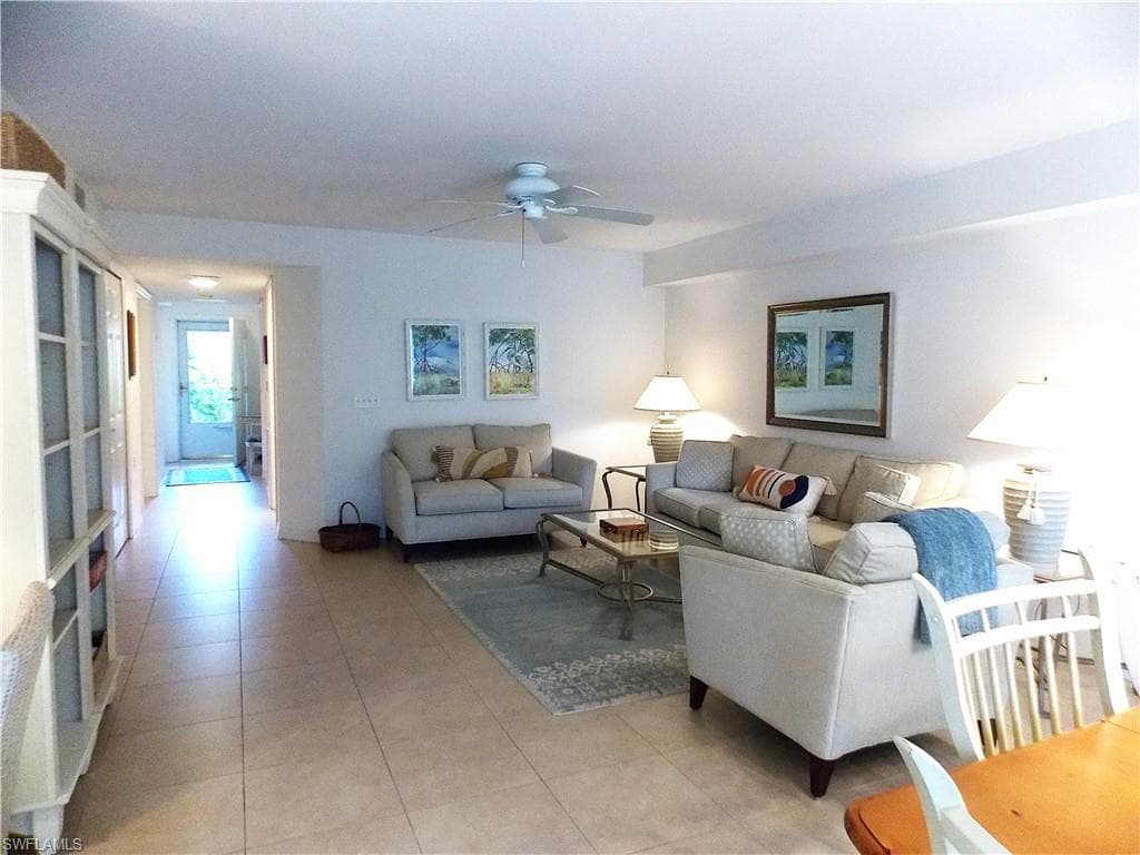 15475 Cedarwood LN # 104, NAPLES FL 34110-3