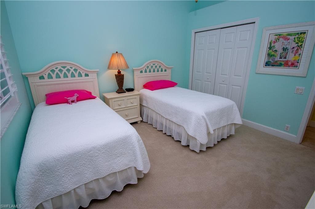 8229 Allendale CT, NAPLES FL 34120-35