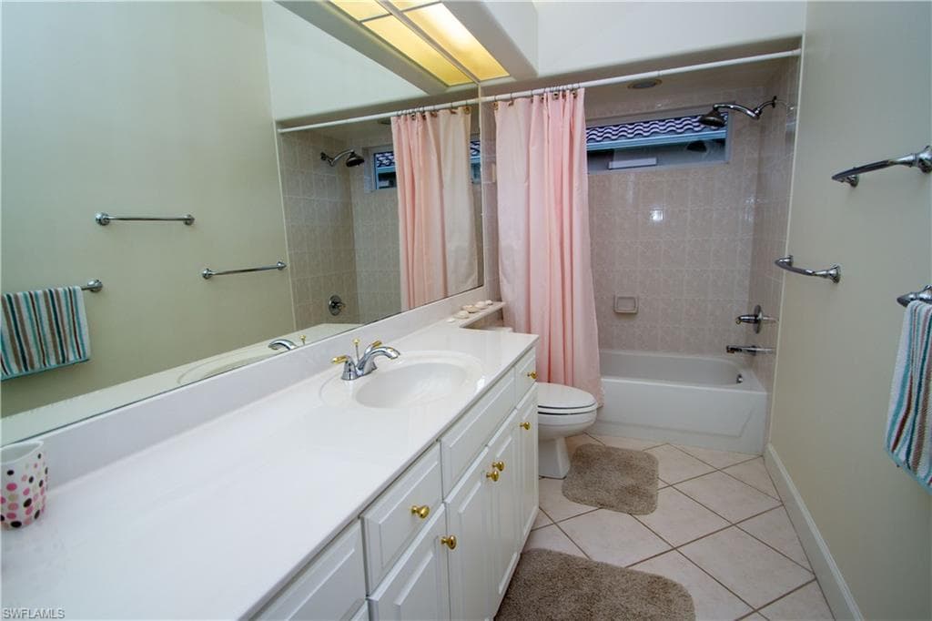 8229 Allendale CT, NAPLES FL 34120-36