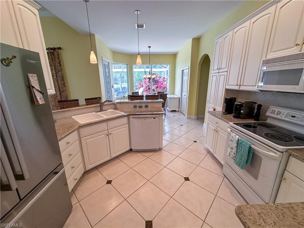 8229 Allendale CT, NAPLES FL 34120-30