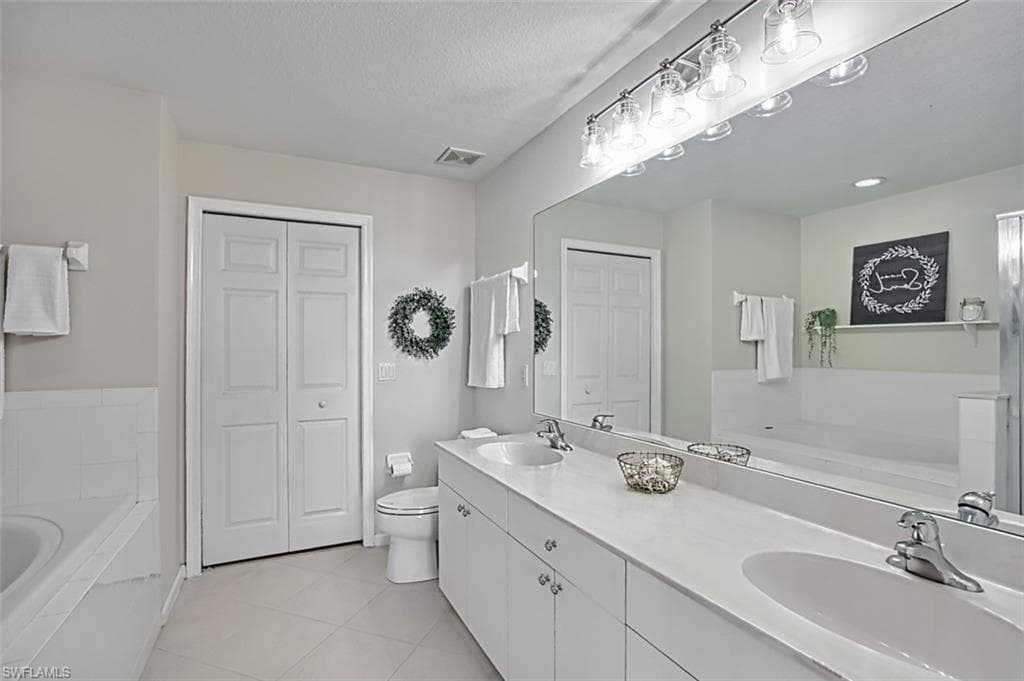 3091 Meandering WAY # 102, FORT MYERS FL 33905-23