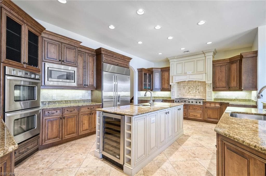 3027 Mona Lisa BLVD, NAPLES FL 34119-17