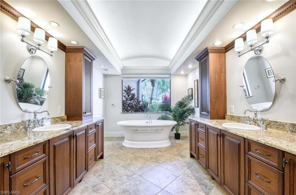 3027 Mona Lisa BLVD, NAPLES FL 34119-20