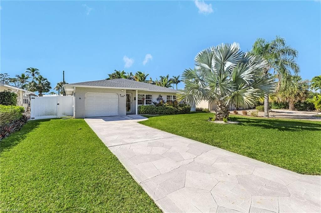 116 1st ST, BONITA SPRINGS FL 34134-2