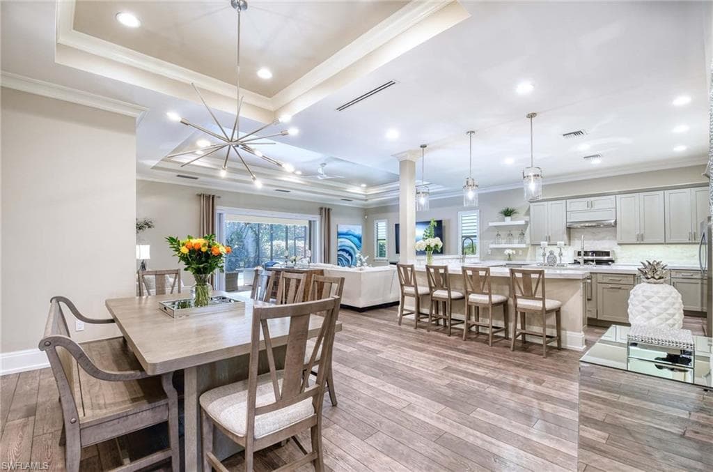 2867 Coco Lakes DR, NAPLES FL 34105-3