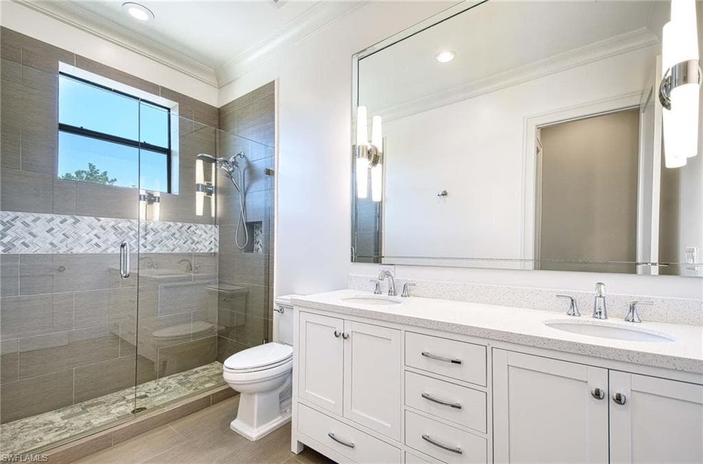 2867 Coco Lakes DR, NAPLES FL 34105-24