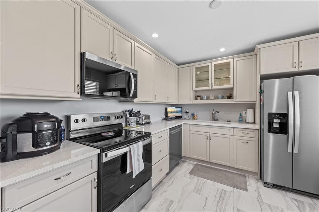 865 Teryl RD # 2114, NAPLES FL 34112-7