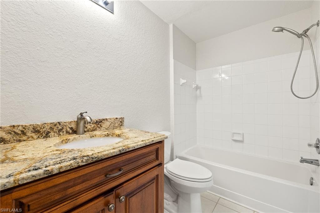 6401 Aragon WAY # 204, FORT MYERS FL 33966-19