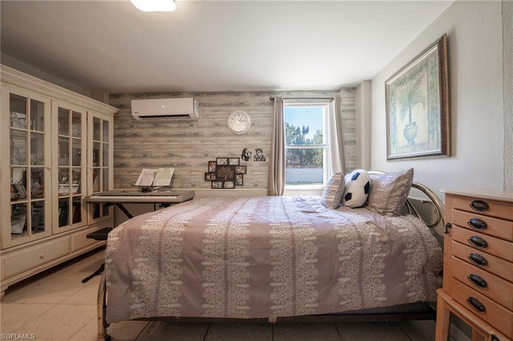 1862 Moreno AVE, FORT MYERS FL 33901-16