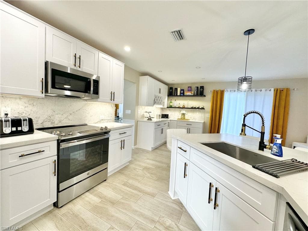 3639 Kent DR, NAPLES FL 34112-13