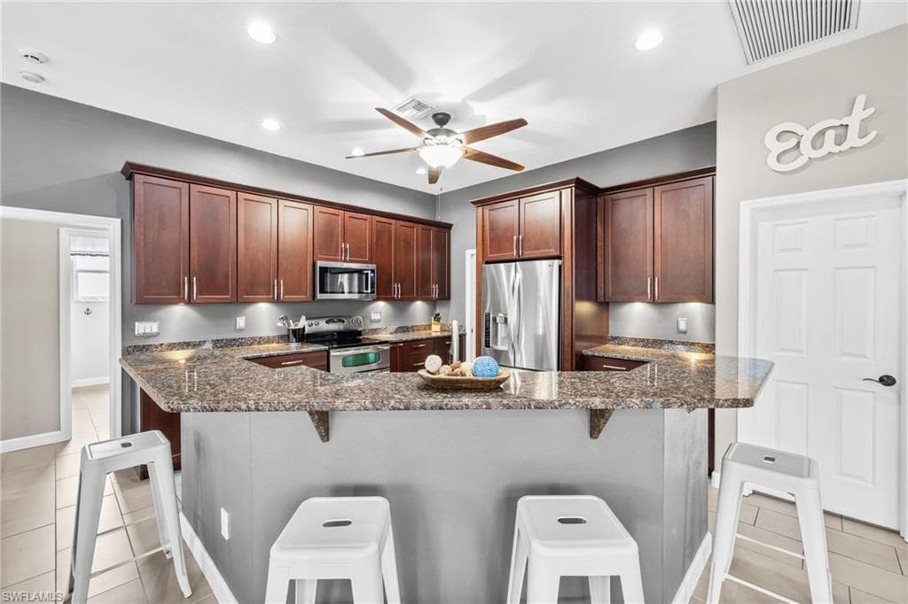 12471 Woodtimber LN, FORT MYERS FL 33913-8