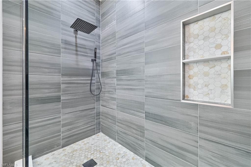 69 Burnt Pine DR, NAPLES FL 34119-26