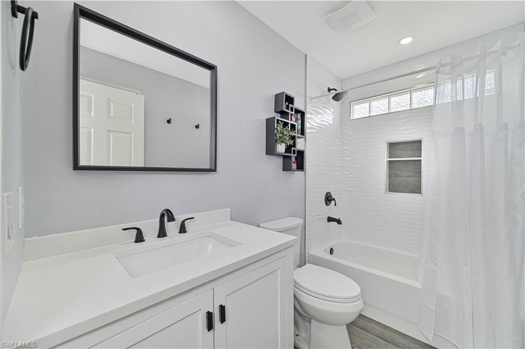 69 Burnt Pine DR, NAPLES FL 34119-37