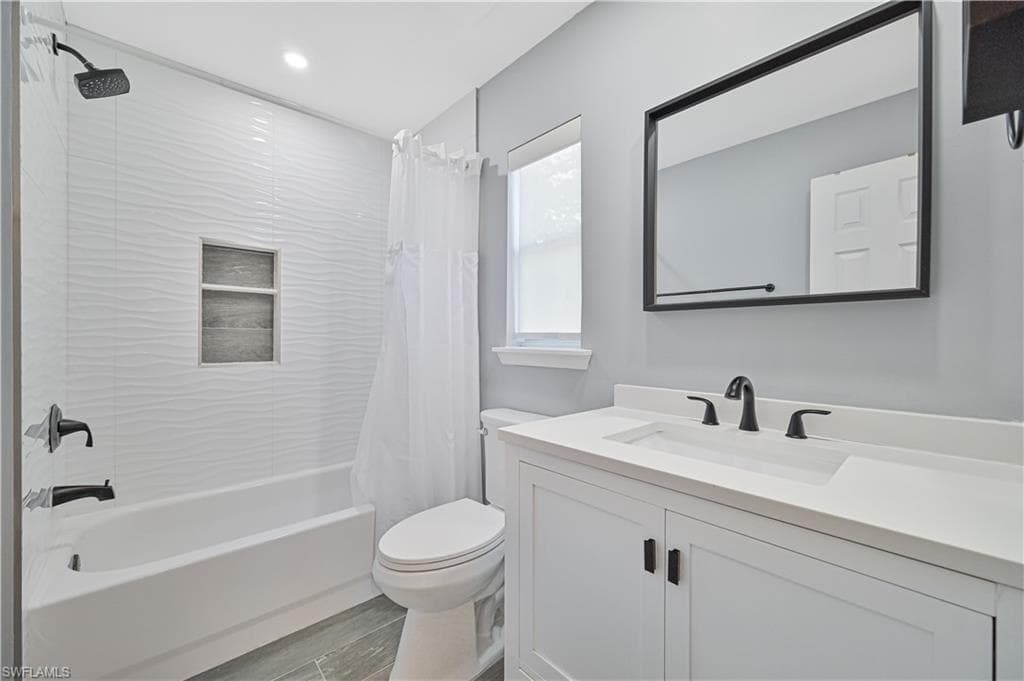 69 Burnt Pine DR, NAPLES FL 34119-32