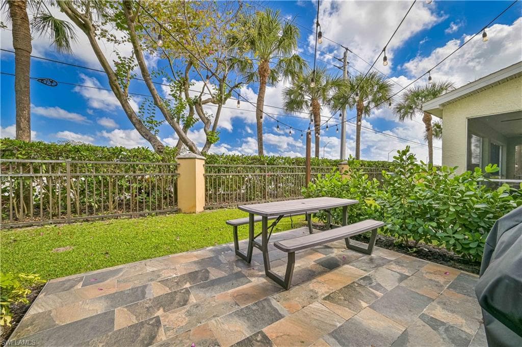 69 Burnt Pine DR, NAPLES FL 34119-44