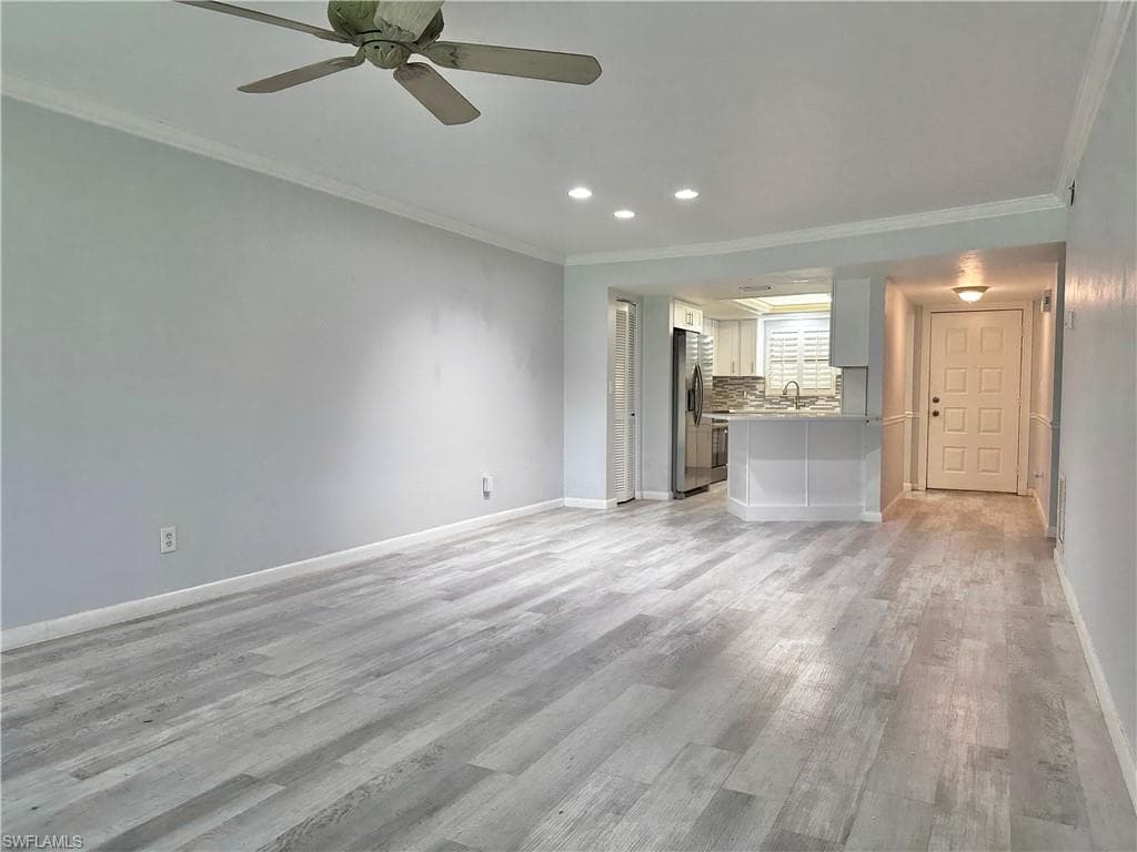 4955 Pepper CIR # 204, NAPLES FL 34113-24