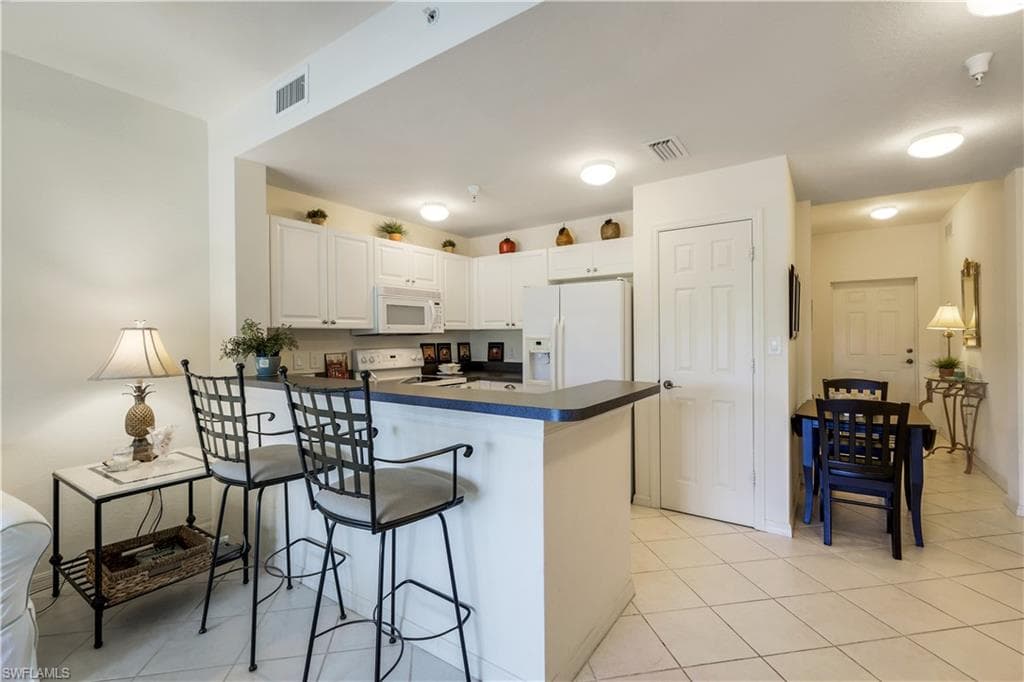 4430 Botanical Place CIR # 305, NAPLES FL 34112-9