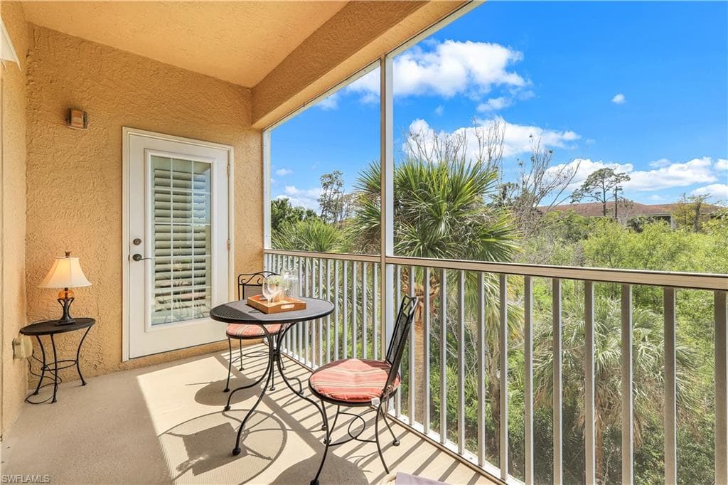 4430 Botanical Place CIR # 305, NAPLES FL 34112-7