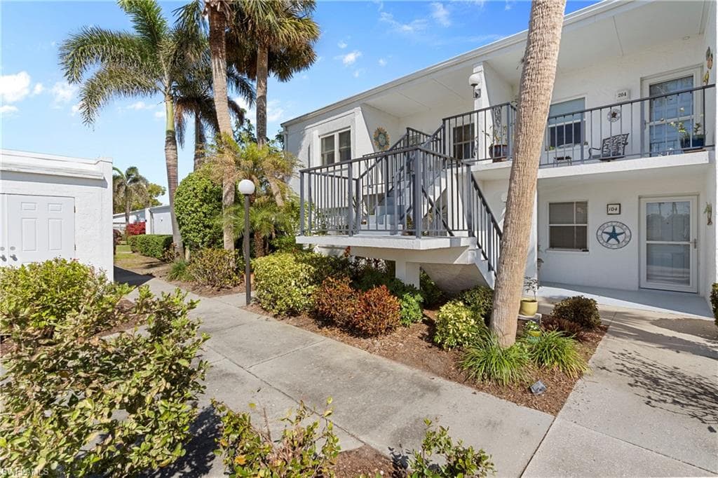 755 Village CIR # 203, VENICE FL 34292-34