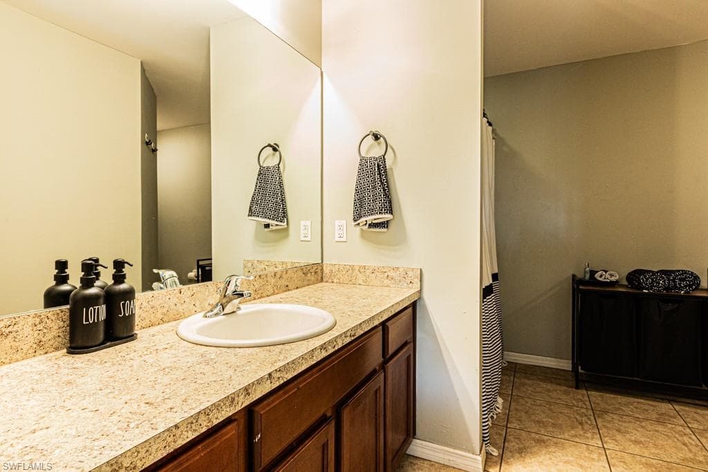 163 Shadow Lakes DR, LEHIGH ACRES FL 33974-33