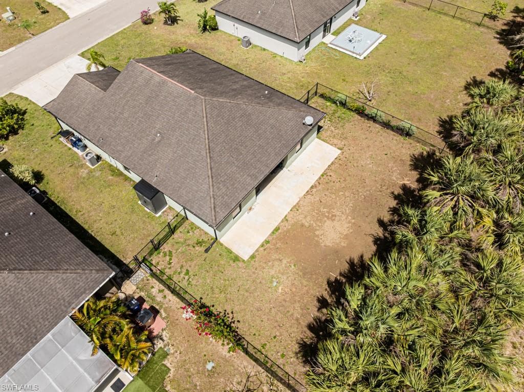 163 Shadow Lakes DR, LEHIGH ACRES FL 33974-38