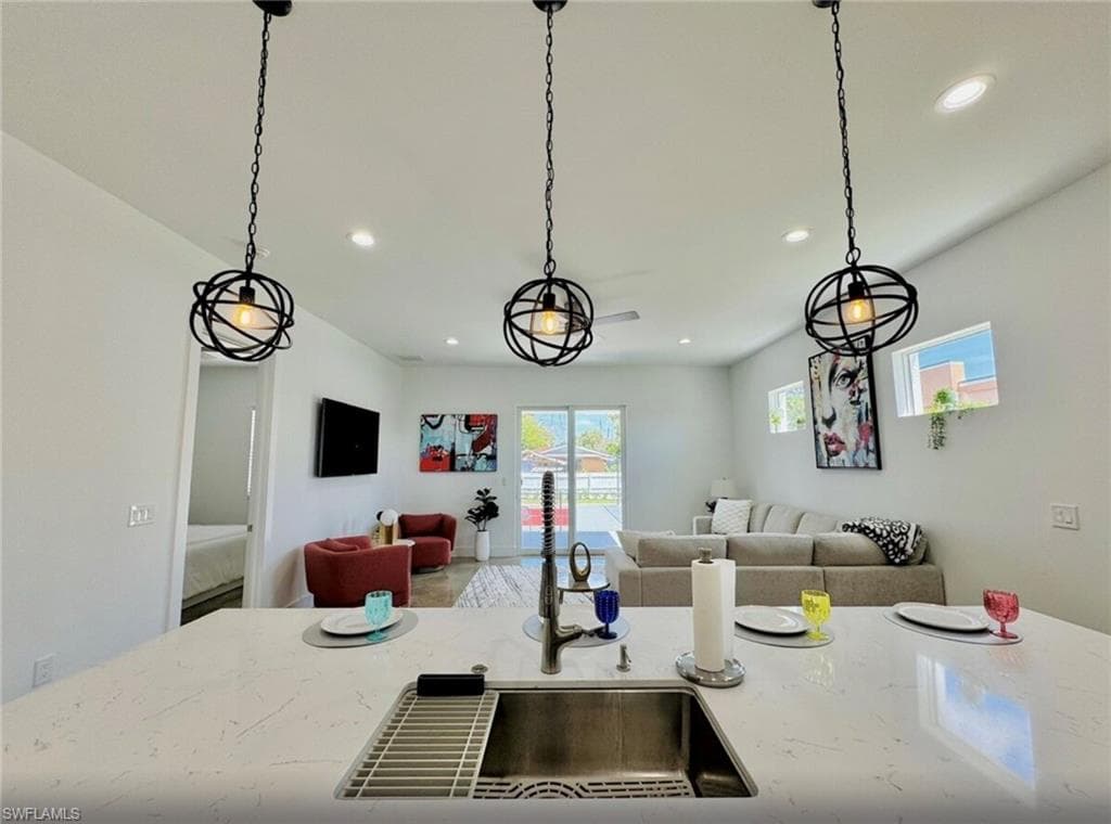 2479 Shadowlawn DR, NAPLES FL 34112-12