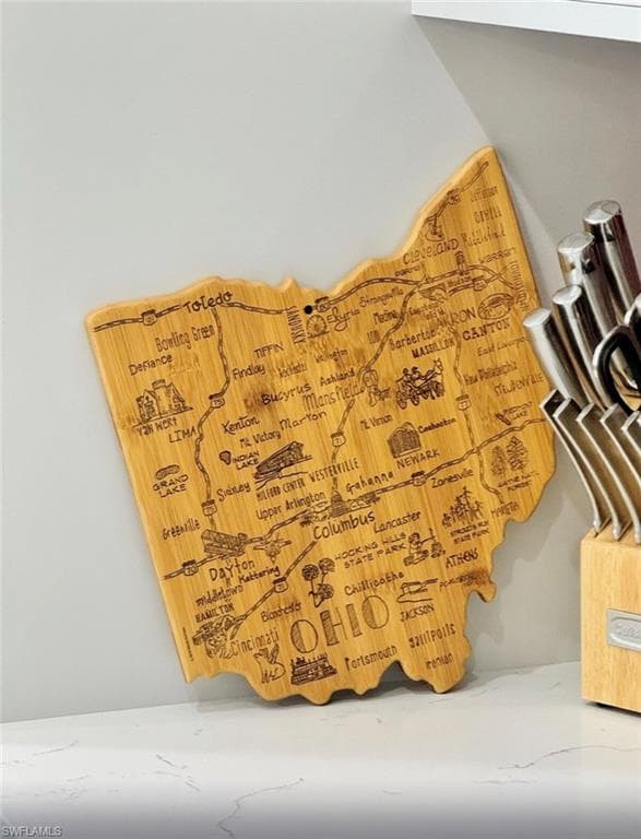 2479 Shadowlawn DR, NAPLES FL 34112-16