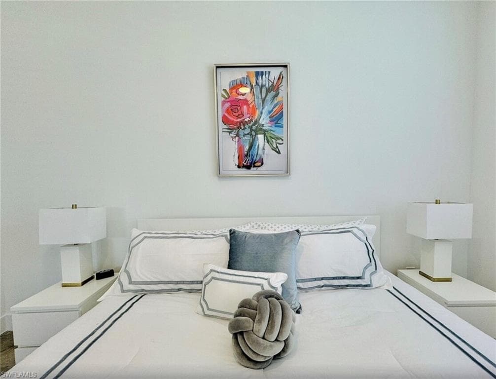 2479 Shadowlawn DR, NAPLES FL 34112-27