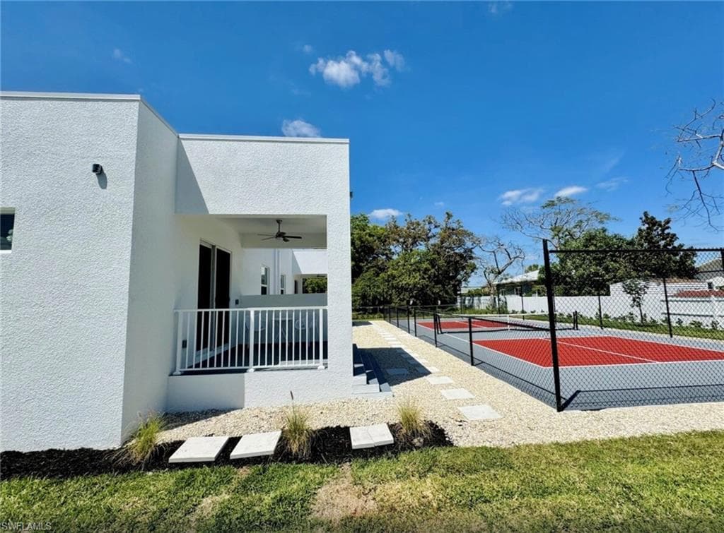 2479 Shadowlawn DR, NAPLES FL 34112-4