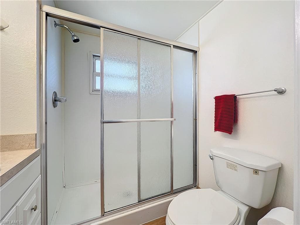 139 Gaslight AVE-22