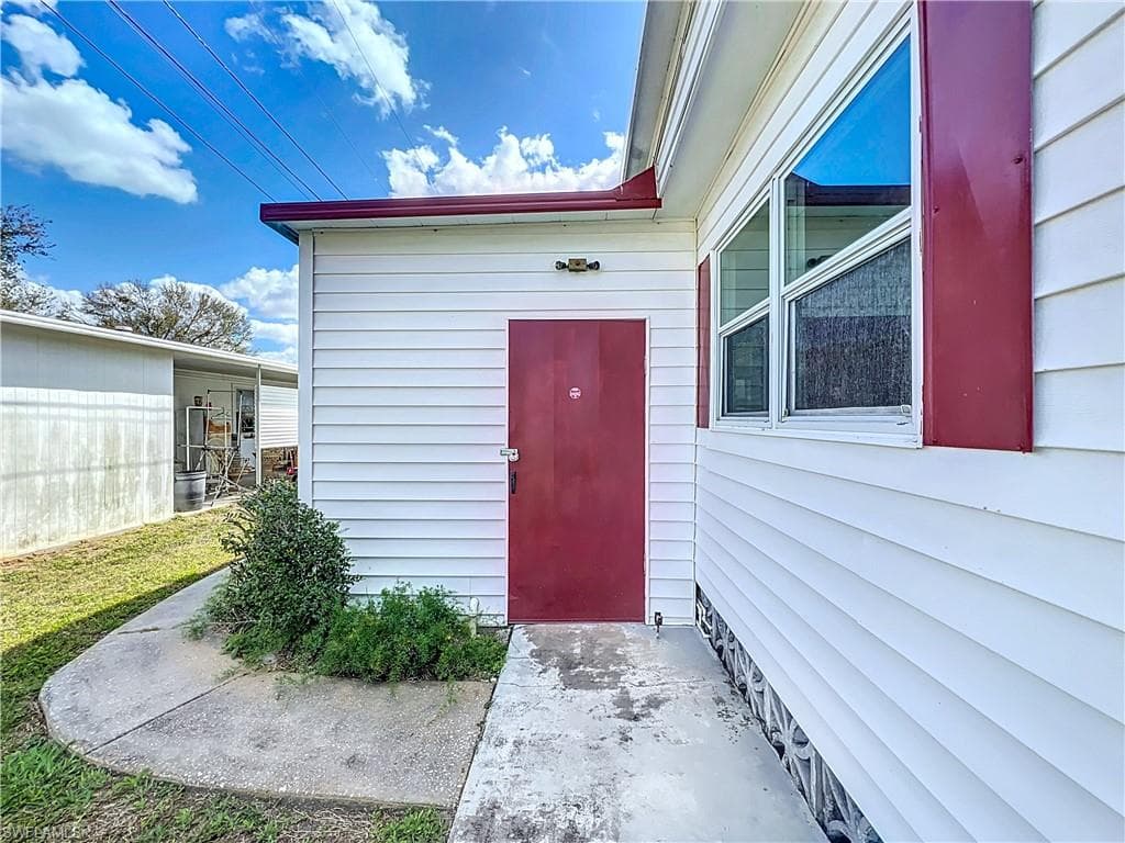 139 Gaslight AVE-35