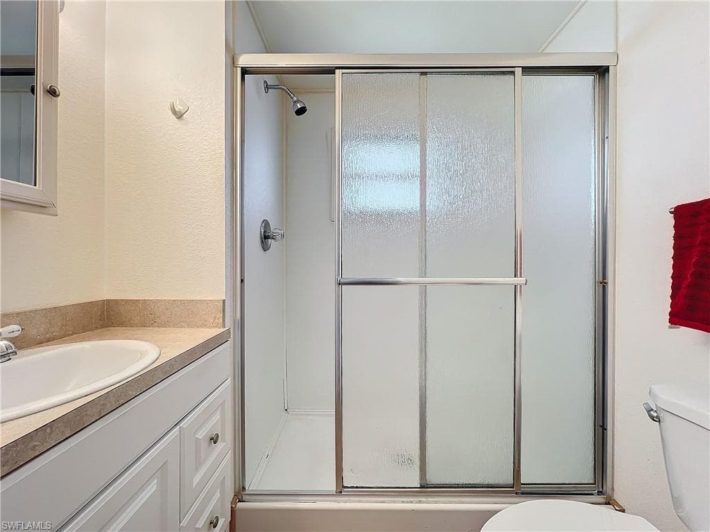 139 Gaslight AVE-23