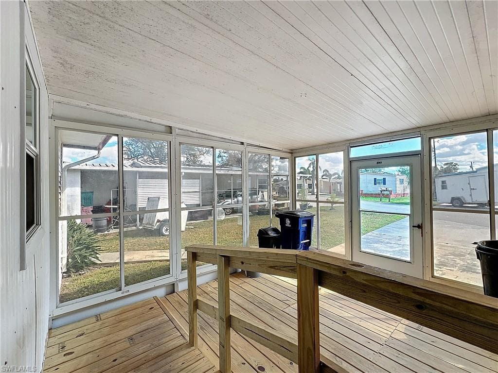 139 Gaslight AVE-33