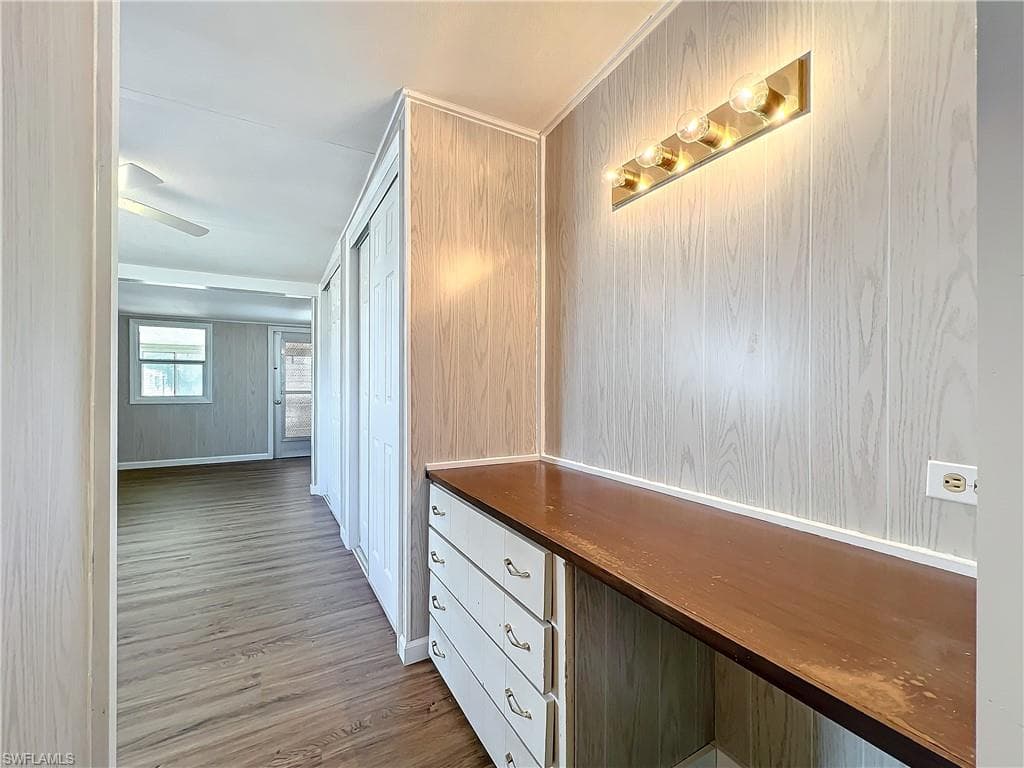 139 Gaslight AVE-32