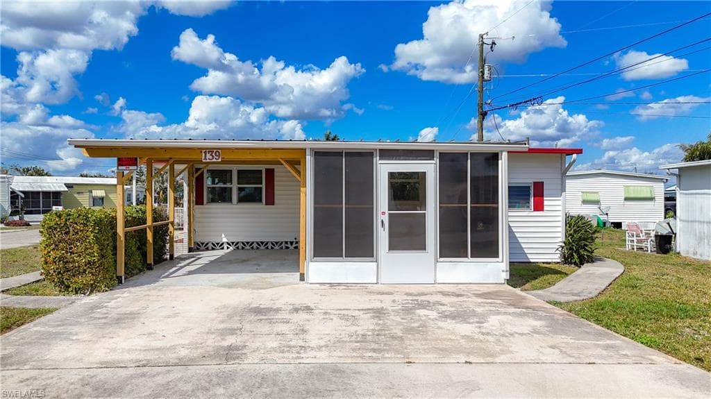139 Gaslight AVE-39