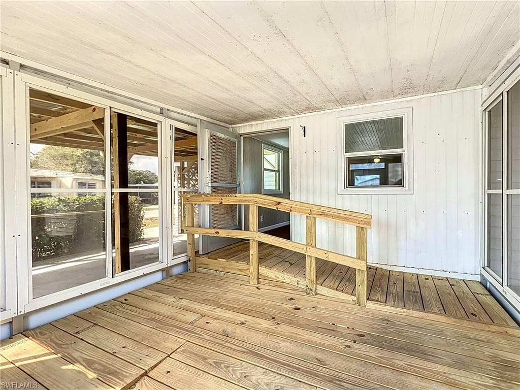 139 Gaslight AVE-34
