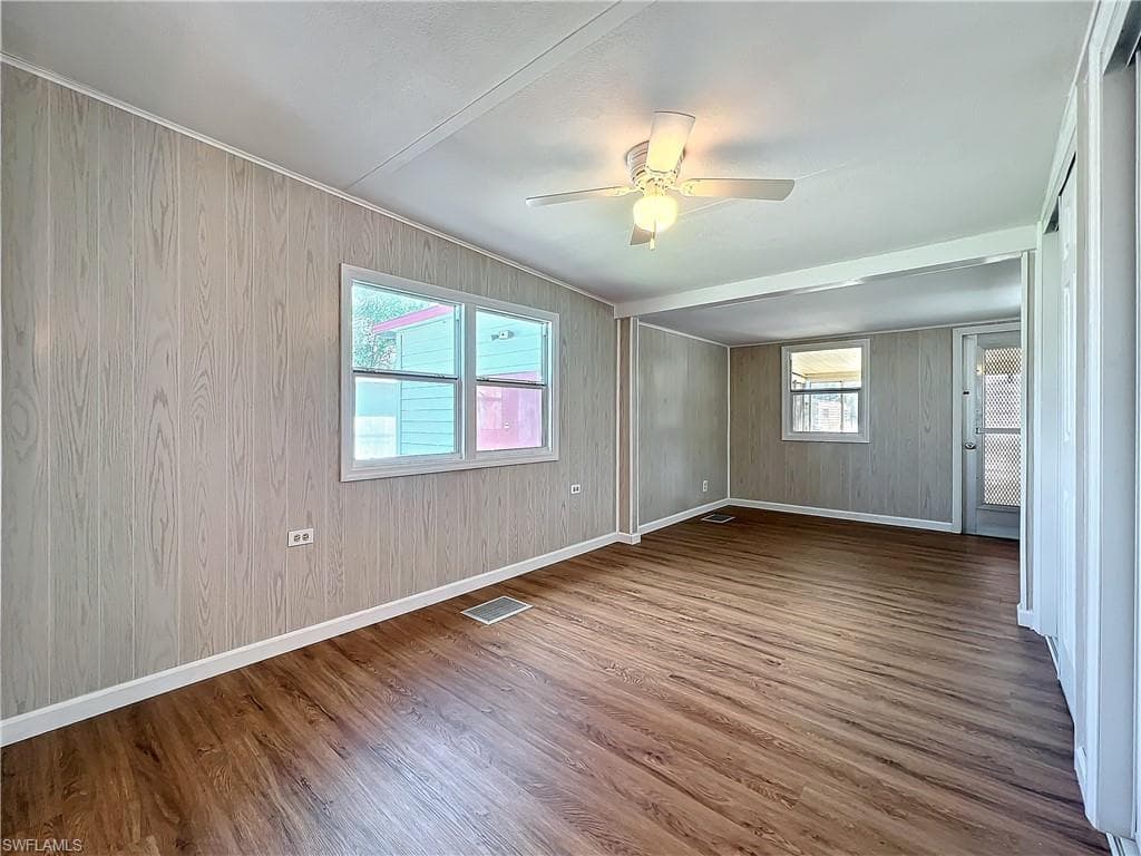 139 Gaslight AVE-28