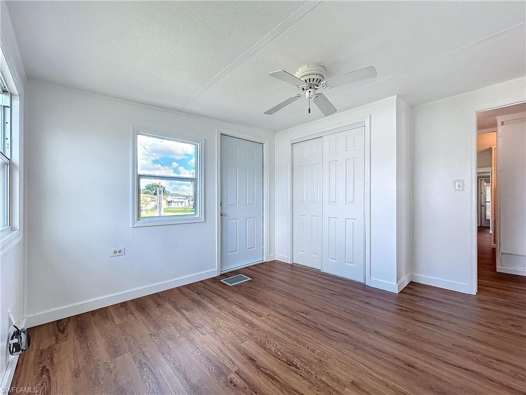 139 Gaslight AVE-20