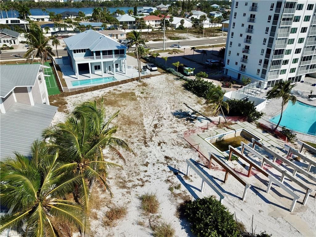 7902 Estero BLVD, FORT MYERS BEACH FL 33931-8