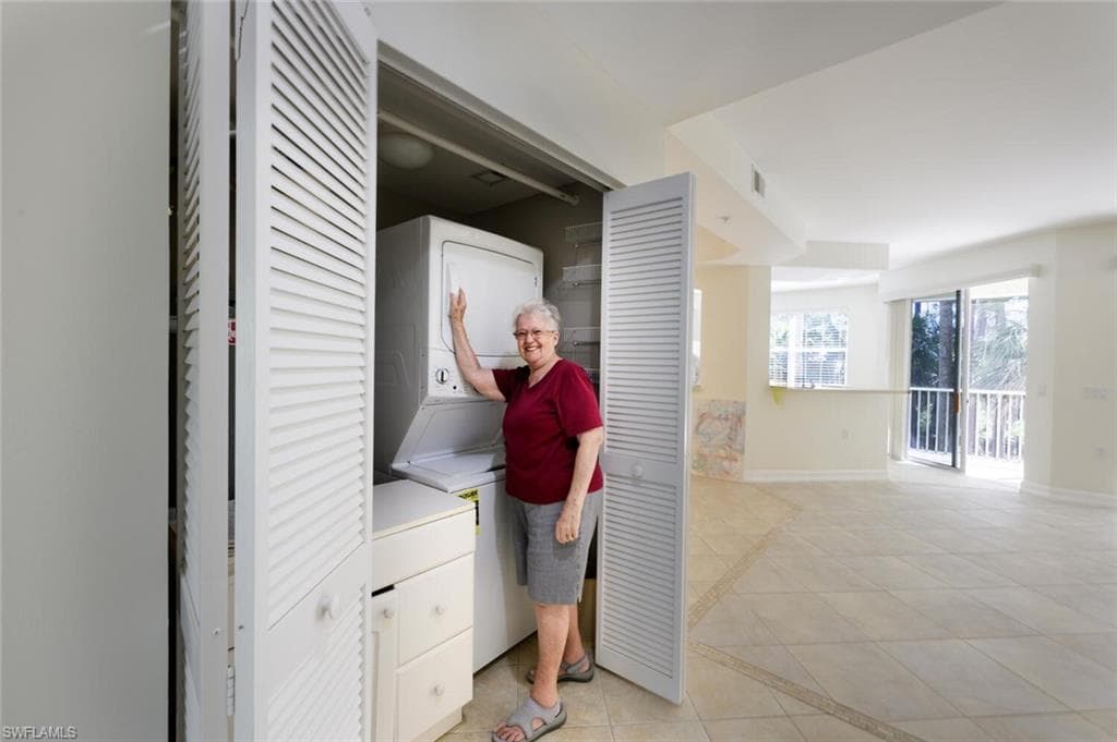 1882 Tarpon Bay DR S # 205, NAPLES FL 34119-12