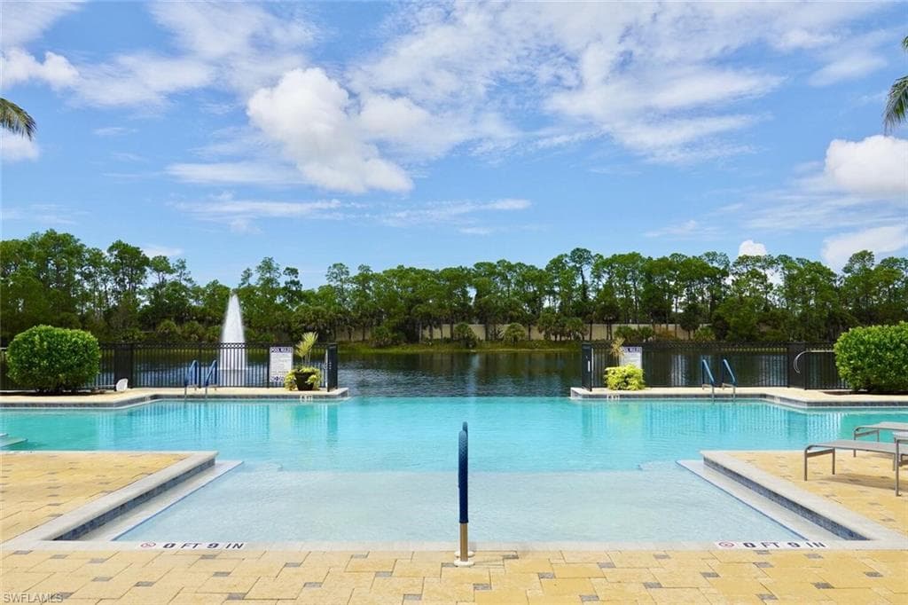 1882 Tarpon Bay DR S # 205, NAPLES FL 34119-19