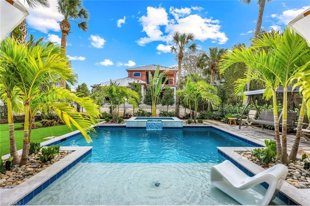 1437 Sandpiper ST, NAPLES FL 34102-21