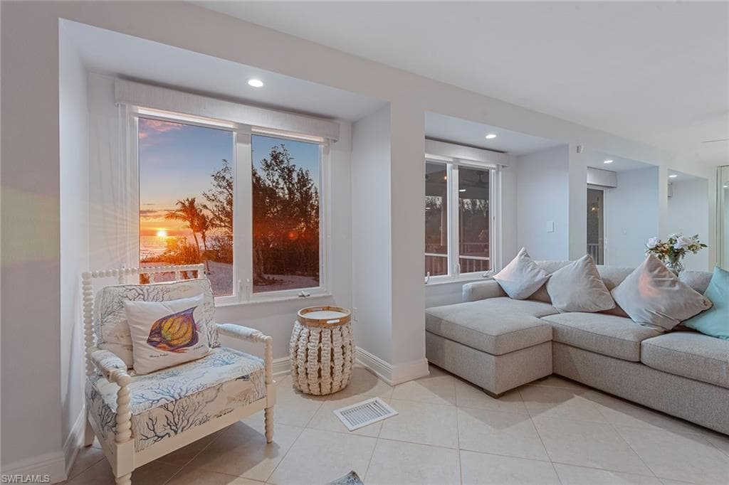 10455 Keewaydin-9