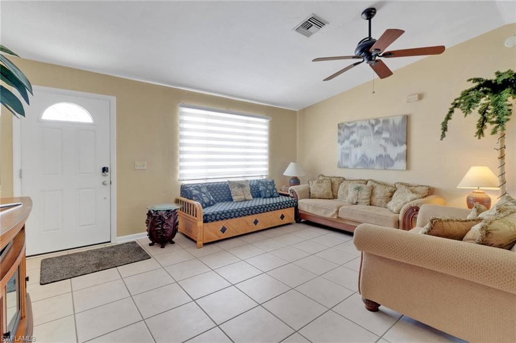 4764 Pembrooke LN, BONITA SPRINGS FL 34134-6