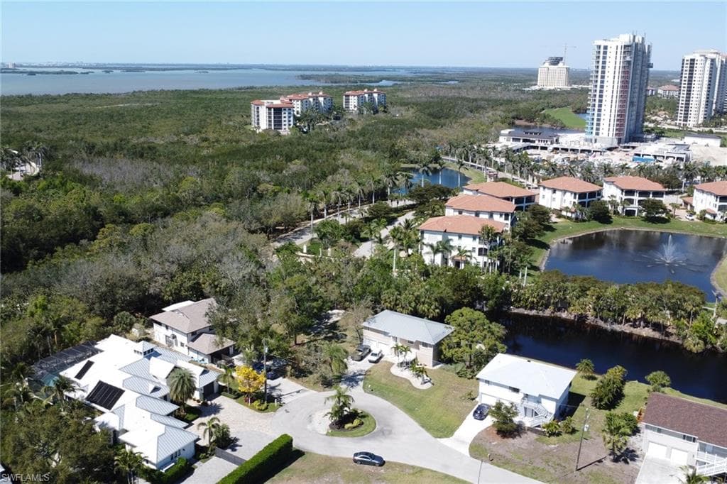 4764 Pembrooke LN, BONITA SPRINGS FL 34134-30