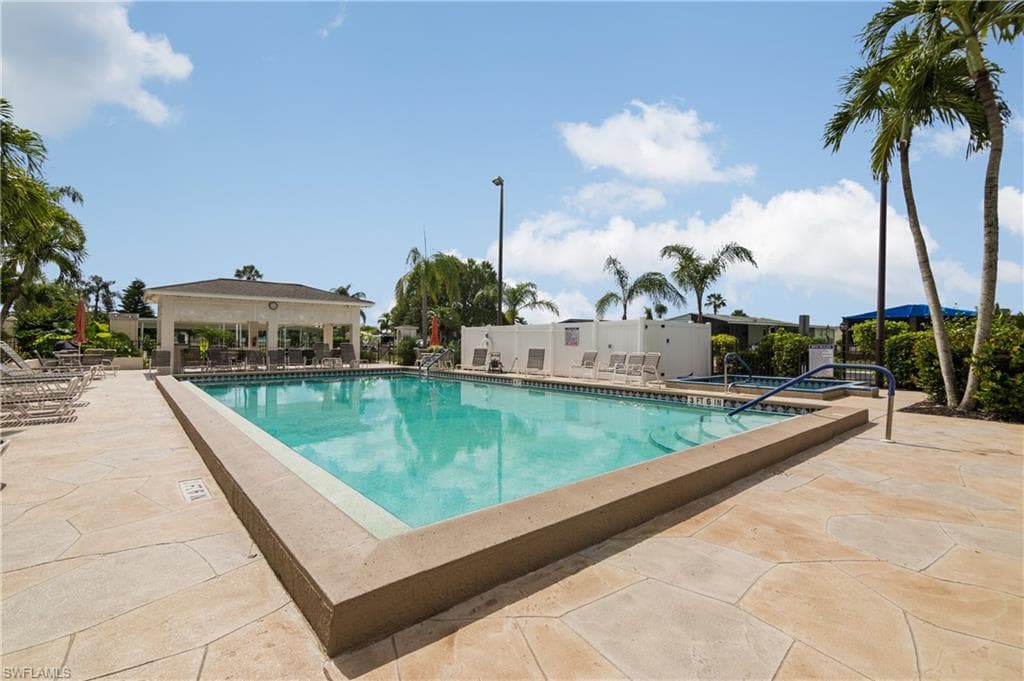 41 Oceans BLVD # 41, NAPLES FL 34104-31