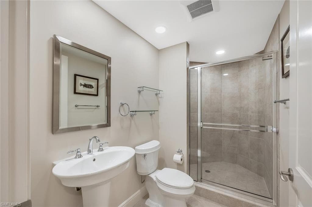 23850 Via Italia CIR # 204, ESTERO FL 34134-33