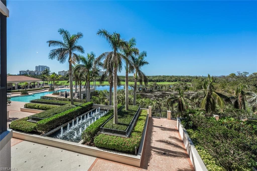 23850 Via Italia CIR # 204, ESTERO FL 34134-13