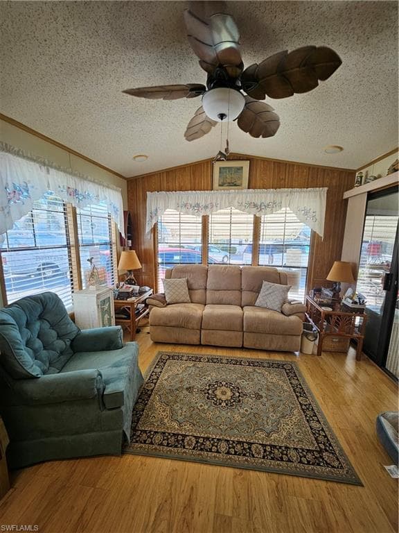 21 Shifting Sand AVE, BONITA SPRINGS FL 34135-2