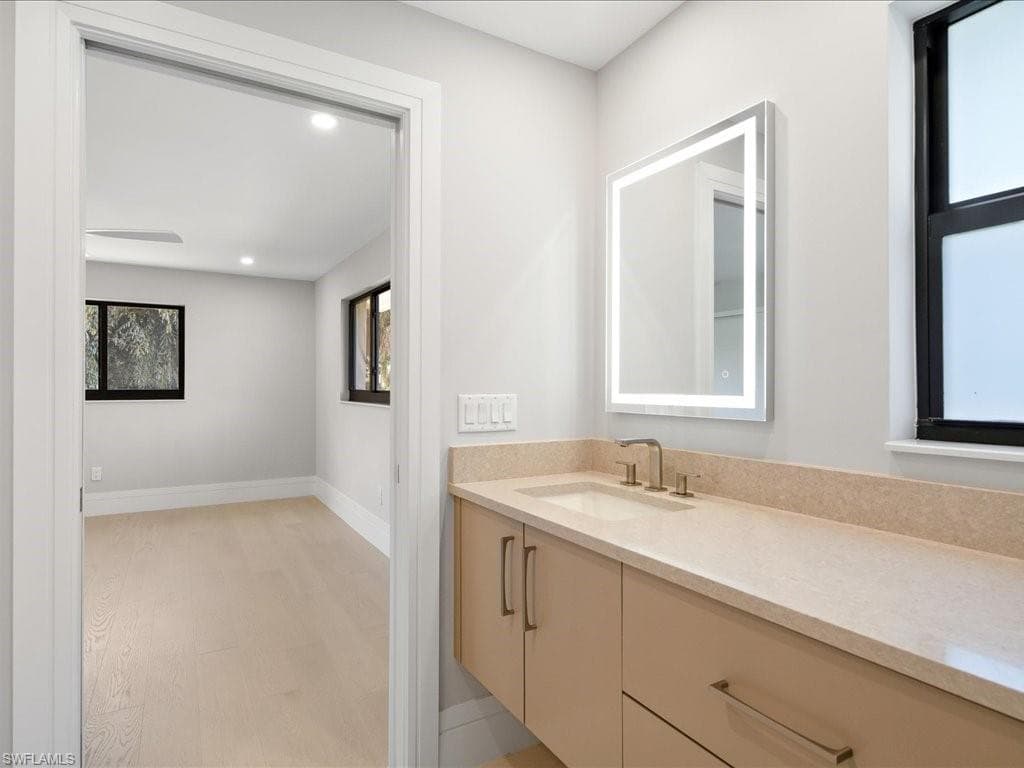 518 Cypress WAY E, NAPLES FL 34110-25